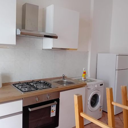 Love House - Apartment On The Beach 페스카라 외부 사진